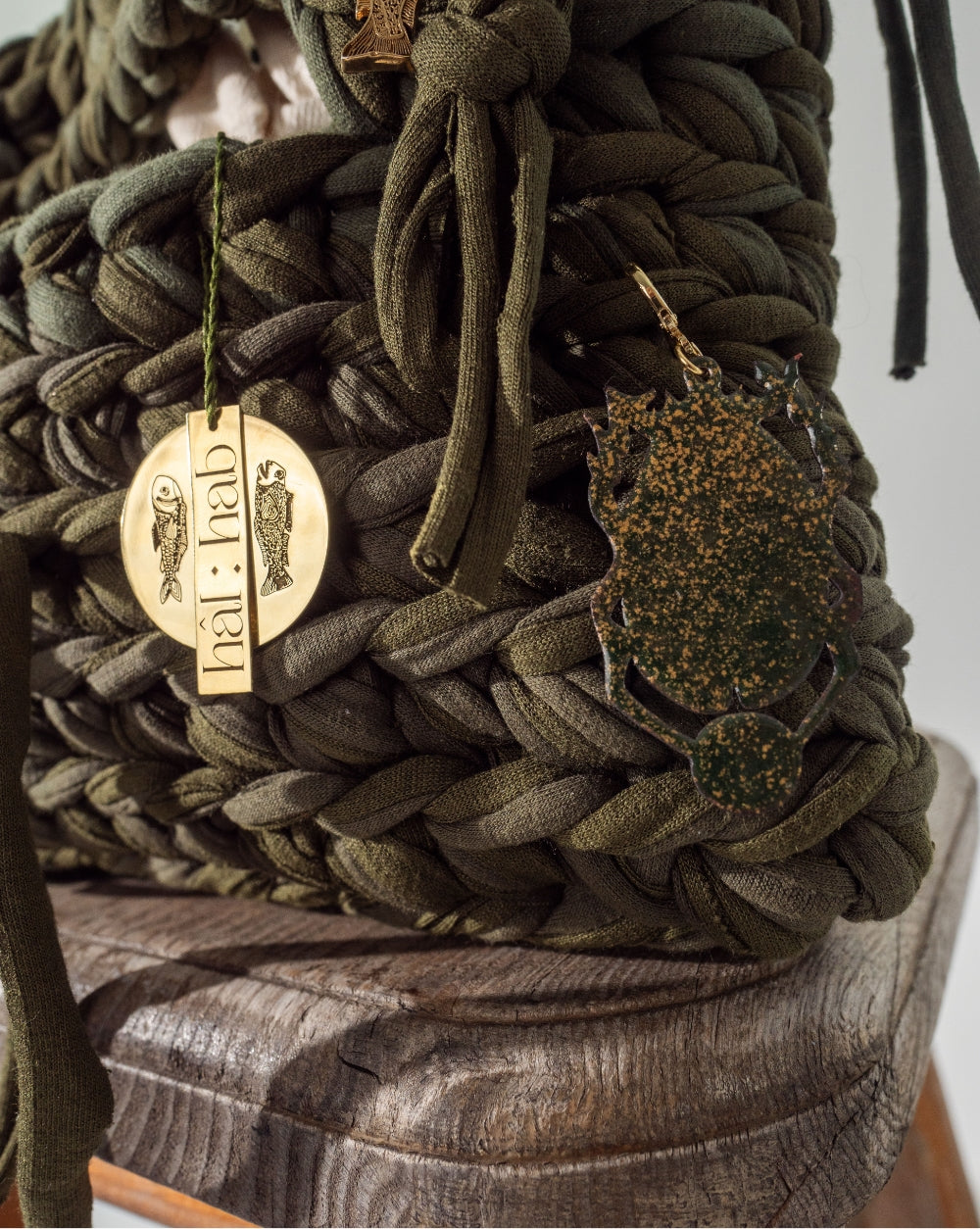 Suskana Charm: Dayanıklılığın Büyüsü